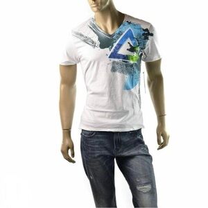 Calvin Klein Jeans Men's. V-  neck T-Shirt. Vintage.